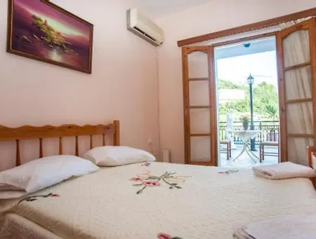 Fernanda's Traditional 2 Floor House 펜션 *